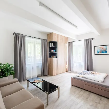 Apartment By The Metro With Private Parking Prague Exterior photo