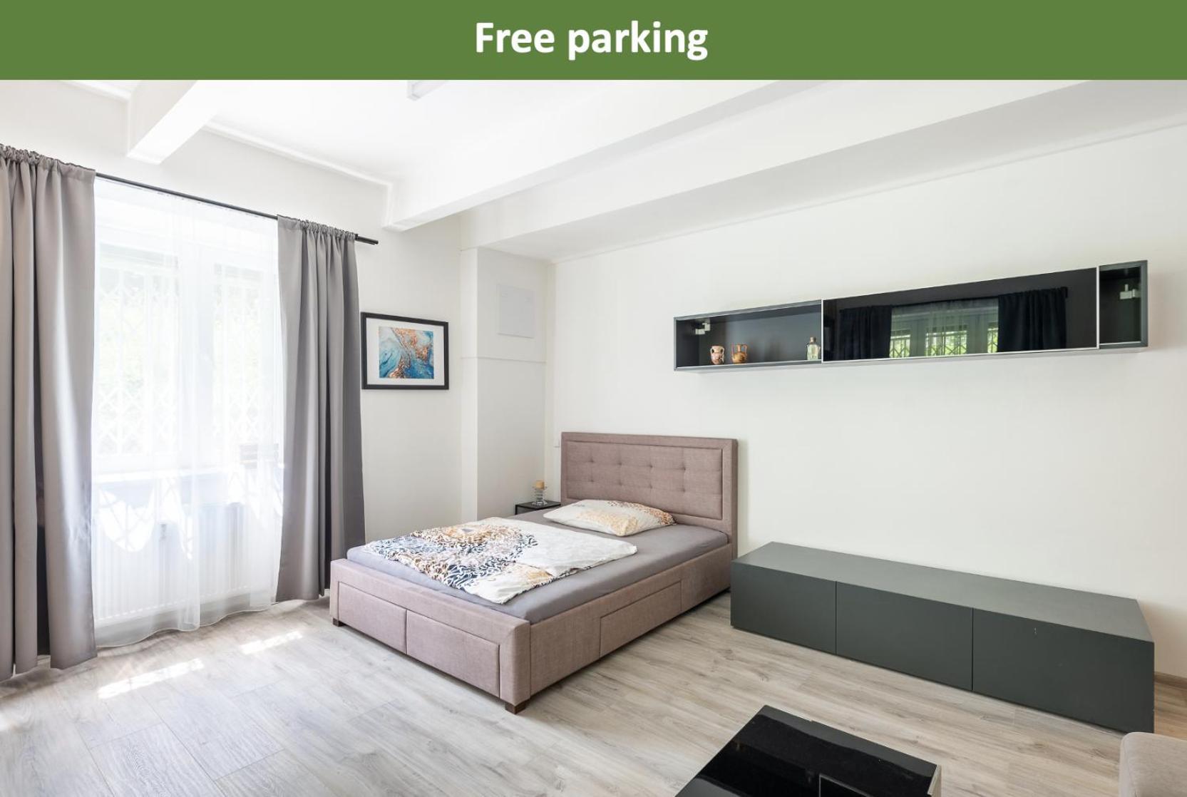 By The Metro With Private Parking Appartement *